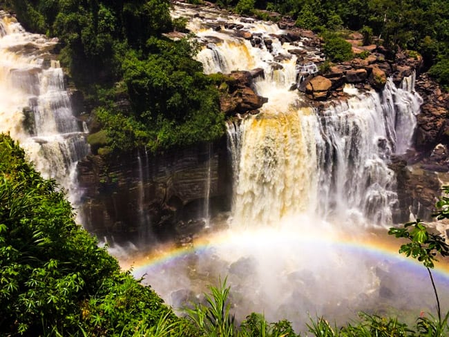 No Mato Grosso, Aripuanã revela belas cachoeiras em meio à floresta amazônica